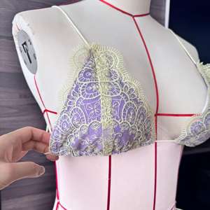 Traje de Baño Bikini de Dos Piezas con Estampado de Encaje y Diseño Hueco Personalizado para Mujer con Tanga, Venta Caliente 2026 - Product Image 4