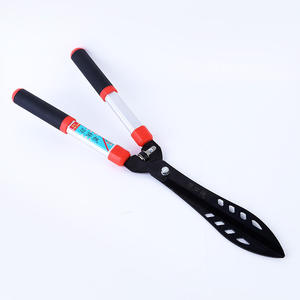 กรรไกรตัดแต่งกิ่ง Old Friend ขนาด 260 มม. ทำจากเหล็กคาร์บอน ดีไซน์แบบผีเสื้อ หัวงอนขึ้น สำหรับตัดแต่งต้นไม้ผลไม้ในสวน - Product Image 2