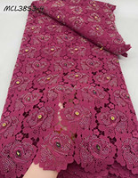 Tissu en dentelle guipure 2026 avec dentelle cordonnée et strass, motifs Aso Oke pour tenues de soirée des femmes nigérianes