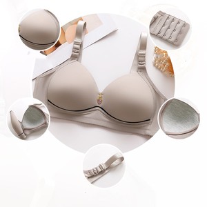 Sujetador de mujer sin aros, transpirable, con efecto push-up, copa fina, brillante, no magnético, para tallas grandes - Product Image 2