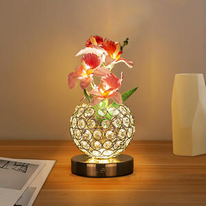 Luz Nocturna Decorativa LED Colorida con Forma de Tulipanes, Rosas, Phalaenopsis y Árbol de Semillas de Girasol para Fiestas y Festivales - Product Image 1