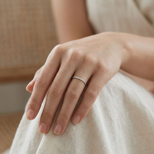 Proveedor de Hong Kong, Joyería Fina Eternity Personalizada Exclusiva al por Mayor, Anillo Apilable de Diamantes Naturales en Oro Blanco de 18K para Mujer - Product Image 6