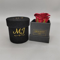 Boîte cadeau en carton rigide ronde carrée en papier artistique écologique de luxe avec logo personnalisé et design de roses pour l'emballage des fleurs