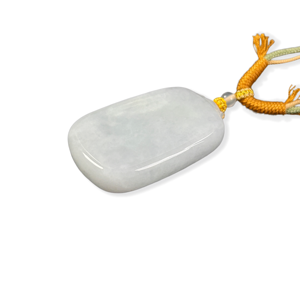 Colgante <span class=keywords><strong>de</strong></span> Jadeíta Birmana Natural <span class=keywords><strong>de</strong></span> Grado A, con la inscripción 'Paz y Seguridad', combinado con un cordón dorado tejido, fresco y elegante. - Product Image 2