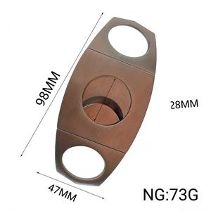 Coupe-cigares en acier inoxydable 420 de 28 mm de diamètre de coupe, vente en gros |   Guillotine à double lame finition brossée en vrac YunAng OEM - Product Image 4