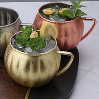 Tasses à vodka en cuivre martelé personnalisées avec poignée, vente en gros, grandes mugs Moscow Mule en acier inoxydable de style antique