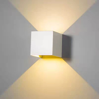 TSINYE Cube LED Applique Murale Carrée en Aluminium Appliques Réglable Étanche pour Galerie Luminaires Extérieurs Décoration