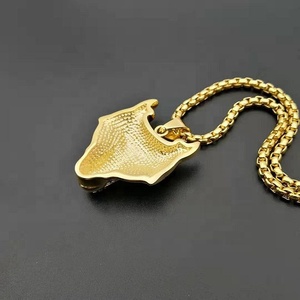 <span class=keywords><strong>Collana</strong></span> <span class=keywords><strong>con</strong></span> <span class=keywords><strong>Ciondolo</strong></span> <span class=keywords><strong>Lupo</strong></span> Occhi Verdi in Acciaio Inossidabile Dorato <span class=keywords><strong>con</strong></span> Cristalli per Uomo Stile Hip-Hop - Product Image 5