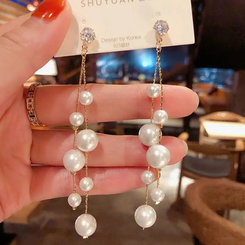2023 vendita calda Vintage Crystal imita i gioielli dell'orecchino dell'oro delle donne dell'orecchino di goccia della nappa della perla