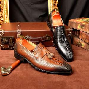 Chaussures en cuir pour hommes de haute qualité, fabriquées à la main par des designers - chaussures de conduite décontractées à franges, chaussures habillées et Richelieu - Product Image 5