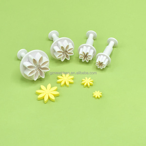 Ý tưởng mới nhựa Biscuit khuôn hoa cúc hình dạng mùa xuân nút bánh quay khuôn bốn mảnh cắt bánh quy khuôn - Product Image 1