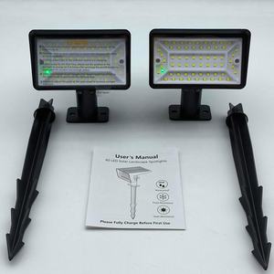 Lampes solaires paysagères à pointe RGB Daybright avec capteur de lumière pour jardin, cour, allée, garage - Product Image 3