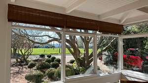 Moderne Innen-/Außen verdunkelung Privatsphäre Sonnenschutz vorhänge Atmungsaktiver natürlicher Bambus stoff Eingebauter elektrischer Raum - Product Image 2