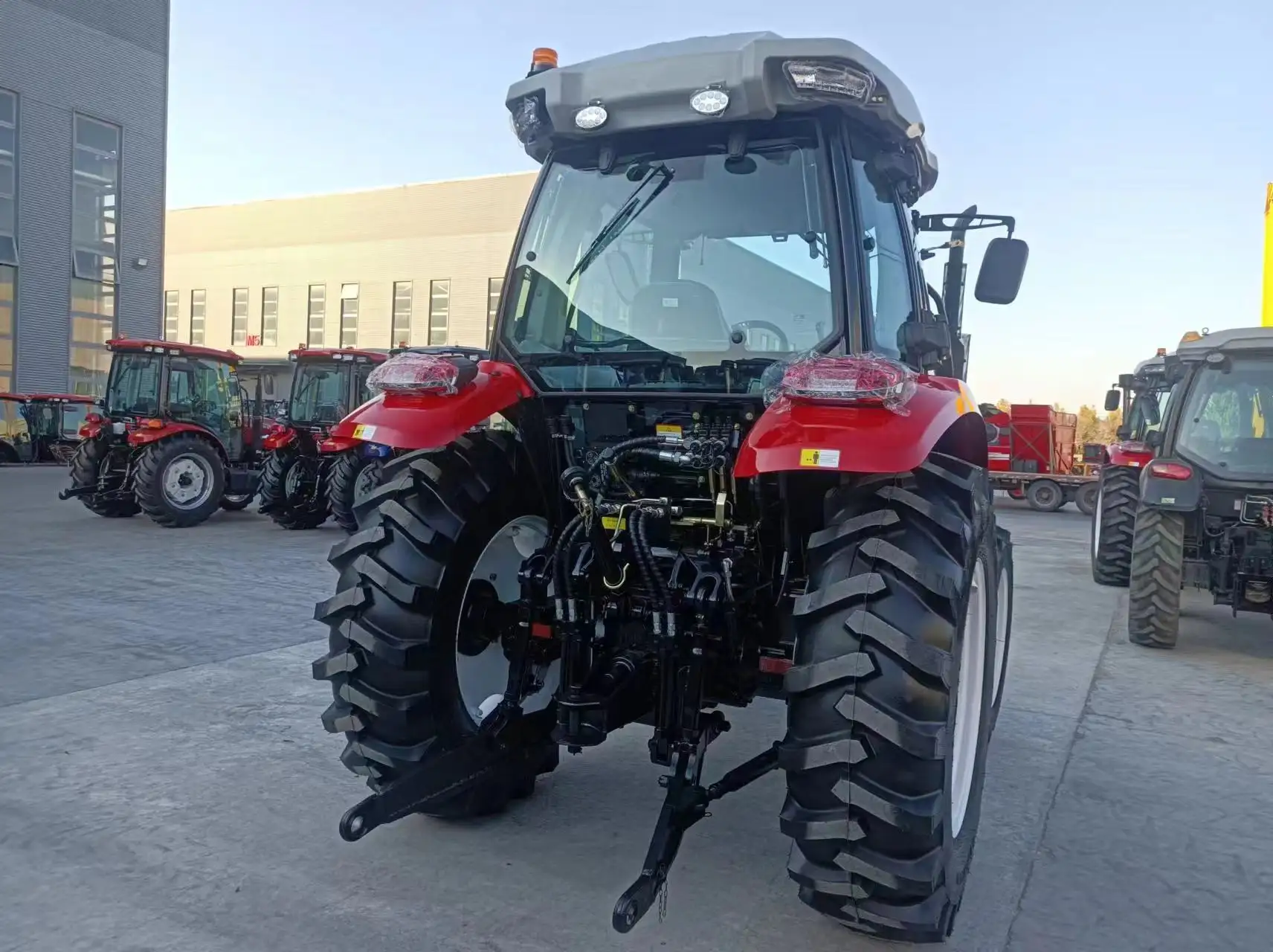 4*4 Hanwo 90 HP HWD 904 grande trattore per l'agricoltura dalla cina