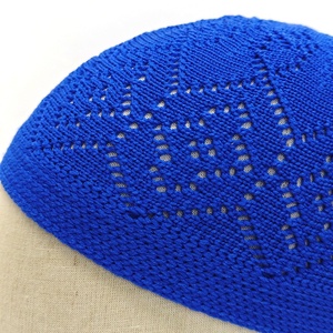 Chapeau Kufi à motif personnalisé avec bonnet de prière brodé en tricot et Kopiah imprimé pour hommes, pour la prière quotidienne, vente en gros - Product Image 4