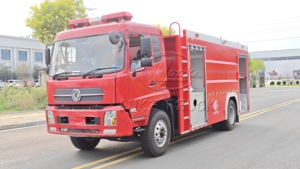 Camión de Bomberos 4x2 de Servicio Pesado Dongfeng con Tanque de Agua de 8 Toneladas, Camión de Bomberos para Rescate y Emergencias - Product Image 6