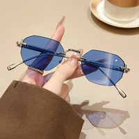 Lunettes de soleil unisexes sans monture, inspirées du métal, légèrement luxueuses, protection UV380, verres polarisés, mode transfrontalière