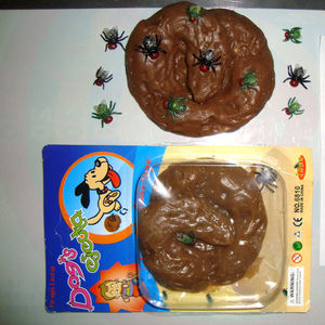 Giocattolo di merda di cane appiccicoso con piccola mosca - Product Image 5