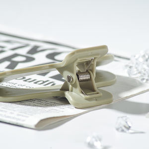 뜨거운 판매 2025 사용자 정의 플라스틱 종이 클립 책에 대 한 내구성 플라스틱 클램프 - Product Image 5