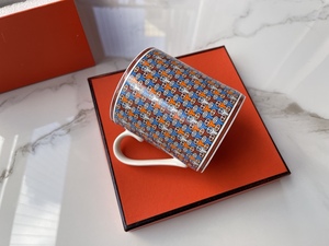 Vintage Printed Pig Nose Pattern Bone China <b>Cup</b> Suitable For Office Afternoon Tea Gifts Wholesale Supply - Product Image 4