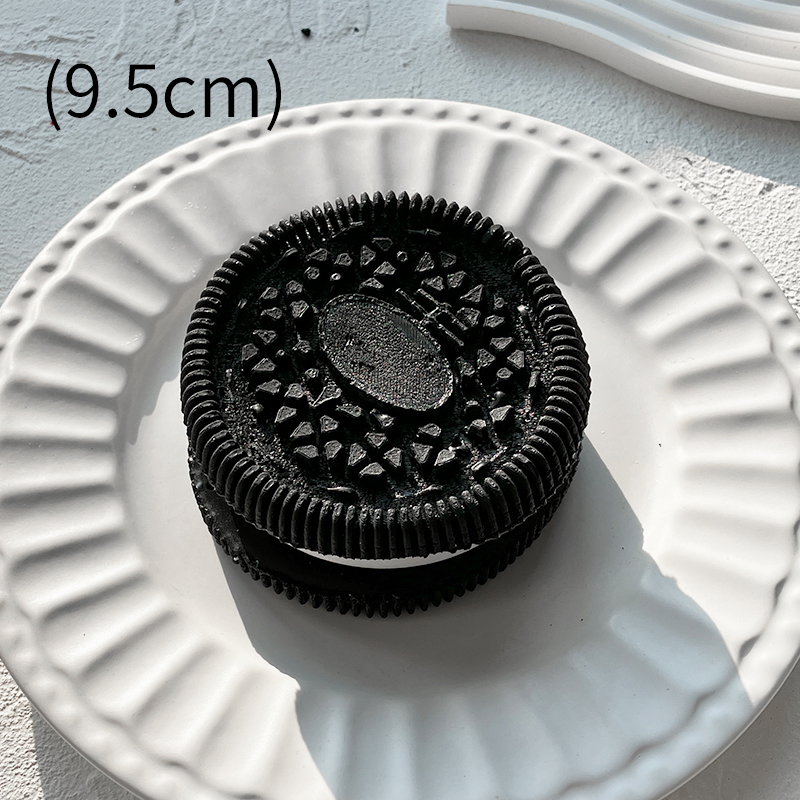 กลางสีดำ