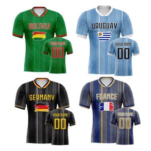 Toptan Özel Ucuz Antrenman Futbol Formaları Süblimasyon Baskılı Futbol Üniformaları - Product Image 1