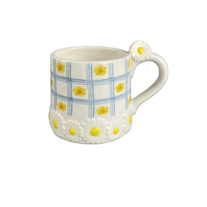 Tasse en céramique Daisy ajoute une touche de fraîcheur à vos rassemblements extérieurs, parfaite pour le café, l'eau et le <span class=keywords><strong>lait</strong></span> - Product Image 1