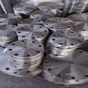 2 1/2 inch <span class=keywords><strong>API</strong></span> <span class=keywords><strong>6A</strong></span> 13 5/8 10,000 PSI lớp 150 cl150, cl300, RF, FF, ASTM a105n ASME b16.5 F439 cpvc Carbon thép mù mặt bích - Product Image 3