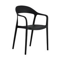 Chaise de salle à manger en plastique PP empilable avec accoudoirs, style nordique, pour extérieur, meubles de salon, fauteuil en plastique, vente en gros directe d'usine