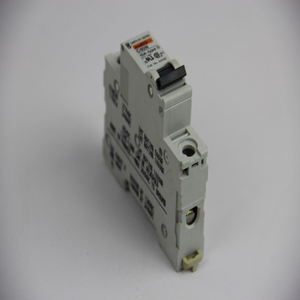 <span class=keywords><strong>C60N</strong></span> เมอร์ลิน <span class=keywords><strong>Gerin</strong></span> ของแท้ของใหม่10A ชนิด C Multi9เบรกเกอร์1-POLE- - Product Image 1