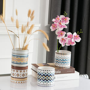 Maceta de Cerámica Nórdica Personalizada, Duradera, Ahorradora de Agua, con Diseño de Flores, Moderna, para Phalaenopsis, Creativa, con Rayas Verdes - Product Image 1