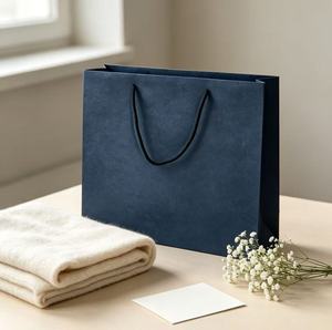Sac de shopping en papier bleu marine imprimé sur mesure avec poignée en corde, emballage cadeau en carton pour la vente au détail et les supermarchés - Product Image 3