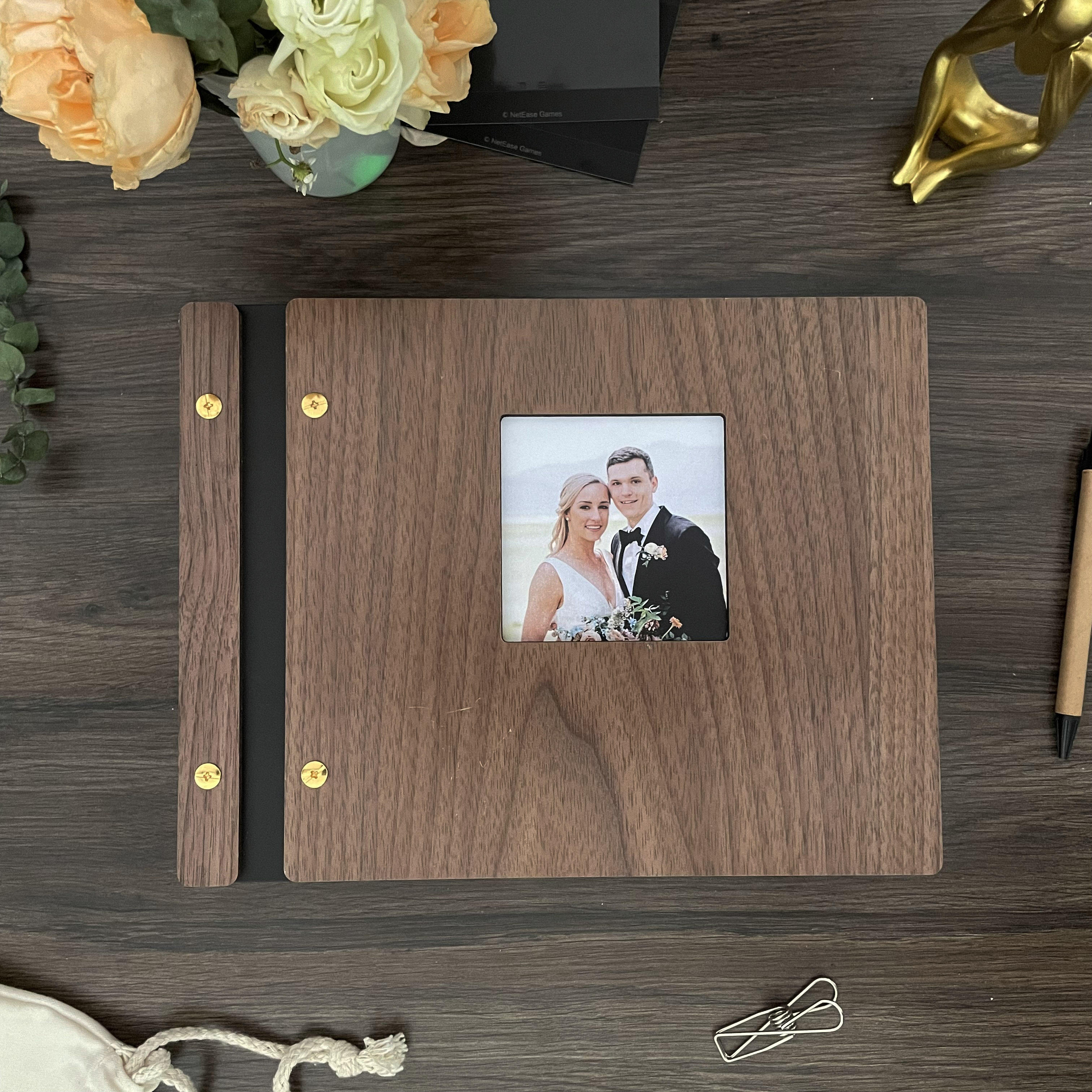 Noyer noir - avec fenêtre