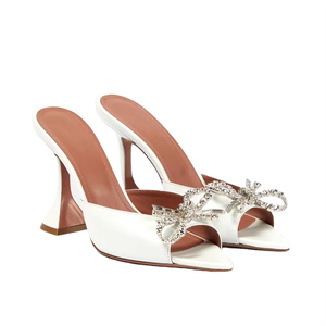 Mules d'été élégantes et luxueuses personnalisées, noires et blanches, à bout pointu, à <span class=keywords><strong>talon</strong></span> haut, avec nœud en strass, à enfiler - Product Image 1
