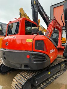 Mini-excavatrice Kubota KX080 d'occasion, prête à l'emploi, machine fiable de 8 tonnes pour la préparation des terres agricoles et le creusement de canalisations - Product Image 1