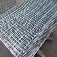 Panneaux de passerelle en acier galvanisé à haute capacité de charge, passerelle en acier industriel pour plateforme et passerelle de chantier