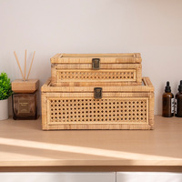 Panier de rangement en rotin fait main, couvercle transparent, boîte de rangement rectangulaire pour bureau, panier de présentation pour la maison, vente en gros de marchandises