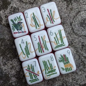 Mahjong américain de luxe personnalisé, moderne, portable, 7 niveaux, en acrylique, avec tuiles sculptées motif Walk with Me, 160 pièces, pour le divertissement - Product Image 6