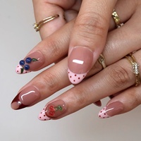Offre Spéciale – Faux Ongles à Presser Rose à Pois Style Fille Douce, Motifs Cerises 3D Françaises, Myrtilles et Amandes – Vente en Gros, Personnalisables, Faits Main en Acrylique