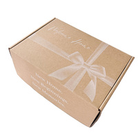 Emballage d'expédition en carton ondulé kraft personnalisé en gros pour vêtements (T-shirts, costumes, chaussettes) avec doublure en éponge et dossier