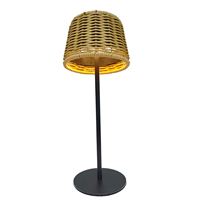 Lampe de nuit artisanale en métal à énergie solaire classique, lampe décorative élégante pour les studios de yoga, les restaurants et les bars