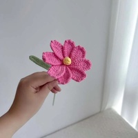 Bouquet de marguerites créatif tissé à la main en crochet avec tête de fleur en coton pour la décoration de fête et de mariage