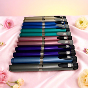 ปากกา V2s รุ่นขายดีที่สุด 61 IU แบบใช้ซ้ำได้ ตัวหุ้มโลหะสำหรับครีมบำรุงผิว พร้อมบรรจุภัณฑ์แก้ว ปากกาฉีดแบบมีสีสันให้เลือกหลากหลาย - Product Image 1