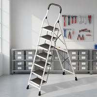 Meilleure vente : Échelle escamotable moderne haute résistance, portable, 7 marches, avec mains courantes et plateforme extra large