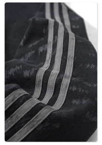 Sudadera de Invierno Negra de Alta Calidad, 100% Algodón, Estilo Desgastado, Gruesa, Ecológica, Resistente al Viento, con Logotipo Personalizado Estampado - Product Image 6