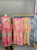 Robe plissée élégante et décontractée à col rond, imprimé floral, manches lanternes, style Miyake, grande taille pour femme – Vente en gros