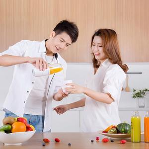 เครื่องปั่นขนาดเล็กแบบพกพาสำหรับใช้ในบ้าน เครื่องคั้นน้ำผลไม้ OEM 65W พร้อมเครื่องปั่นสูญญากาศความจุ 330 มล. - Product Image 2