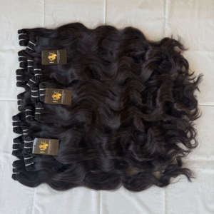 Proveedor de Cabello Humano Virgen Indio Liso Natural, Cabello Humano Brasileño Rizado Natural, Cabello Humano Negro Natural Ondulado Profundo - Product Image 1