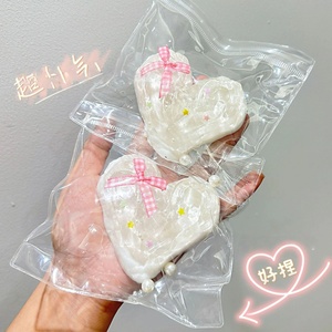 ราคาขายส่ง ของเล่นบีบ TPR นุ่มๆ รูปอุ้งเท้าแมว ใสๆ วิบวับ ของเล่นบีบคลายเครียดสำหรับเด็ก - Product Image 5