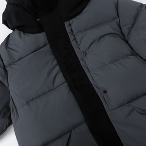 Chaqueta de Plumón Larga y Delgada para Hombre, de Alta Calidad, con Capucha, Cuello Alto y Logotipo Frontal, Personalizada - Product Image 1